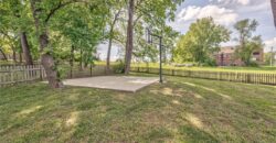 1172 WHITE OAK Lane, Liberty, MO 64068