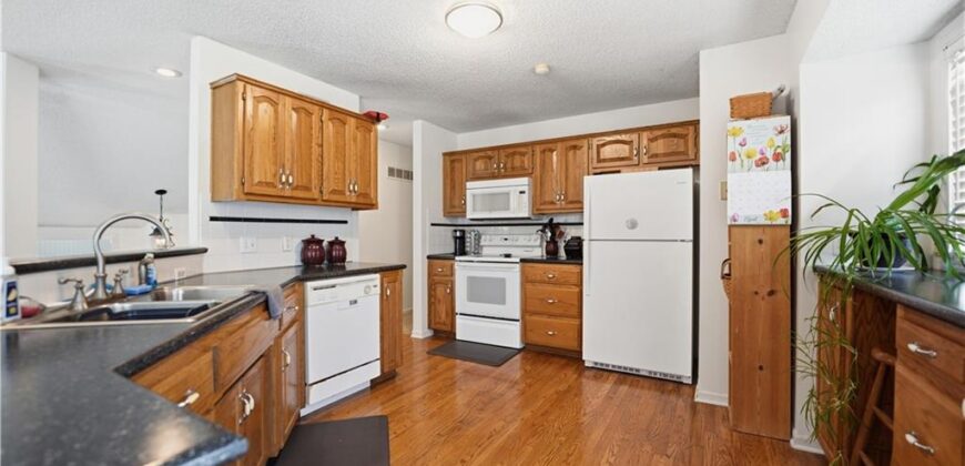 7305 N Richmond Avenue, Kansas City, MO 64158