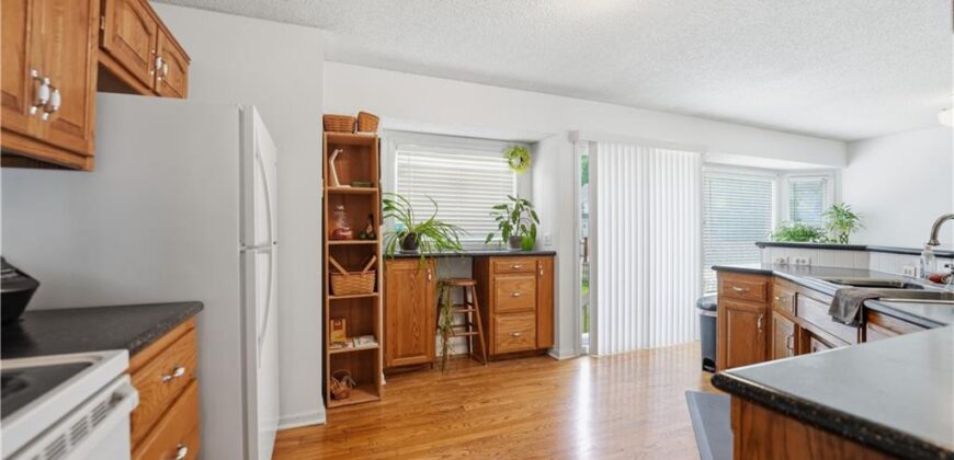 7305 N Richmond Avenue, Kansas City, MO 64158