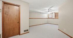 7305 N Richmond Avenue, Kansas City, MO 64158