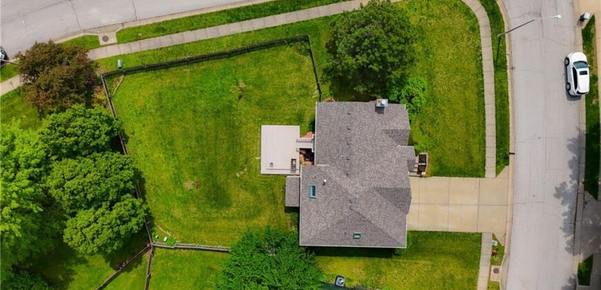 7305 N Richmond Avenue, Kansas City, MO 64158