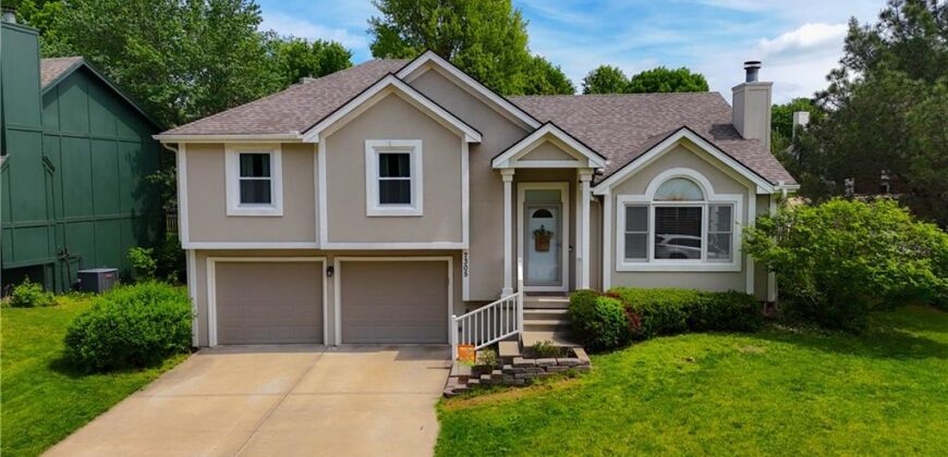 7305 N Richmond Avenue, Kansas City, MO 64158