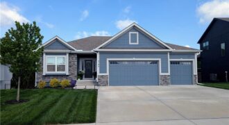 2104 Foxtail Drive, Kearney, MO 64060