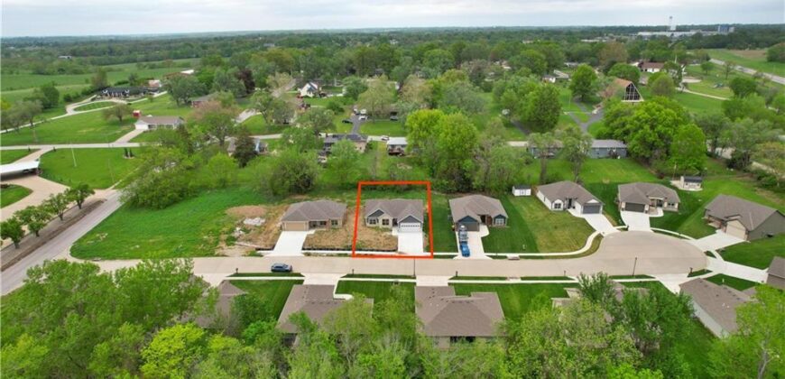 1318 Kristie Circle, Excelsior Springs, MO 64024