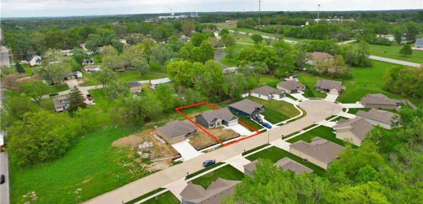 1318 Kristie Circle, Excelsior Springs, MO 64024