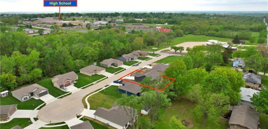 1318 Kristie Circle, Excelsior Springs, MO 64024