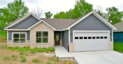 1318 Kristie Circle, Excelsior Springs, MO 64024