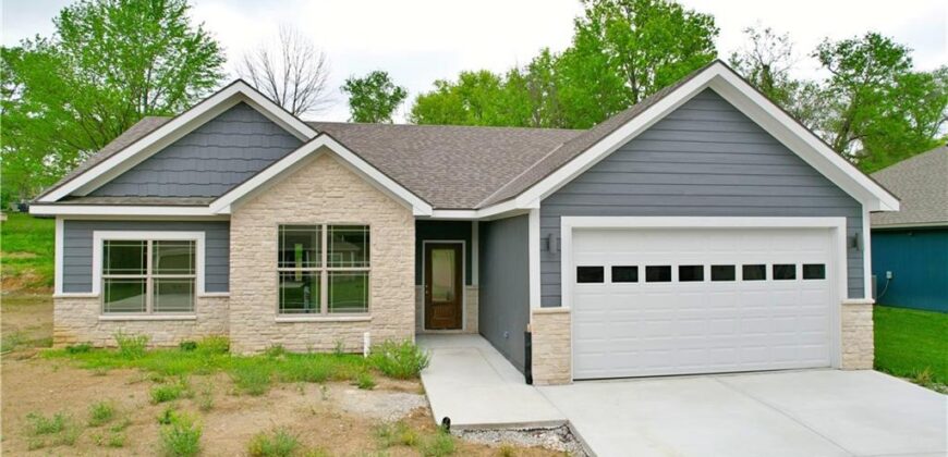 1318 Kristie Circle, Excelsior Springs, MO 64024