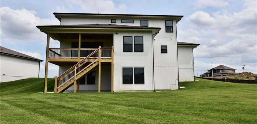 7616 N Booth Avenue, Kansas City, MO 64158