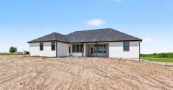 7203 92 Highway, Smithville, MO 64089