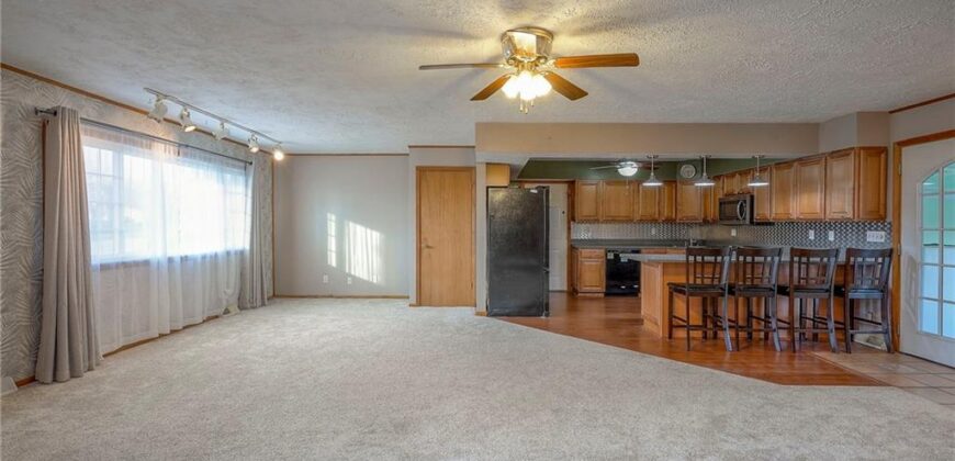 6509 NW Twin Oaks Drive, Kansas City, MO 64151