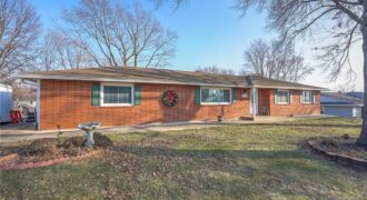 6509 NW Twin Oaks Drive, Kansas City, MO 64151