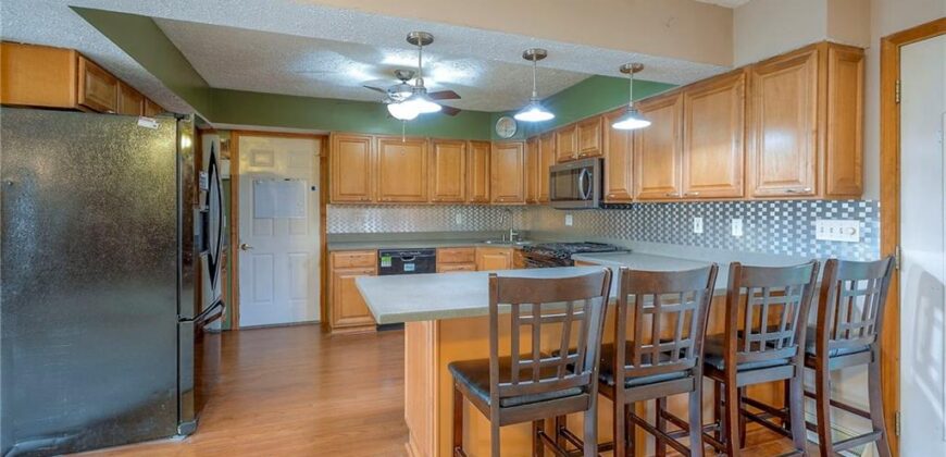 6509 NW Twin Oaks Drive, Kansas City, MO 64151