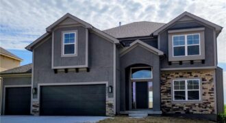 8931 N Poplar Avenue, Kansas City, MO 64156