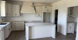 8931 N Poplar Avenue, Kansas City, MO 64156