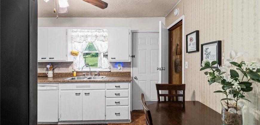 6700 River Road, Pleasant Valley, MO 64068