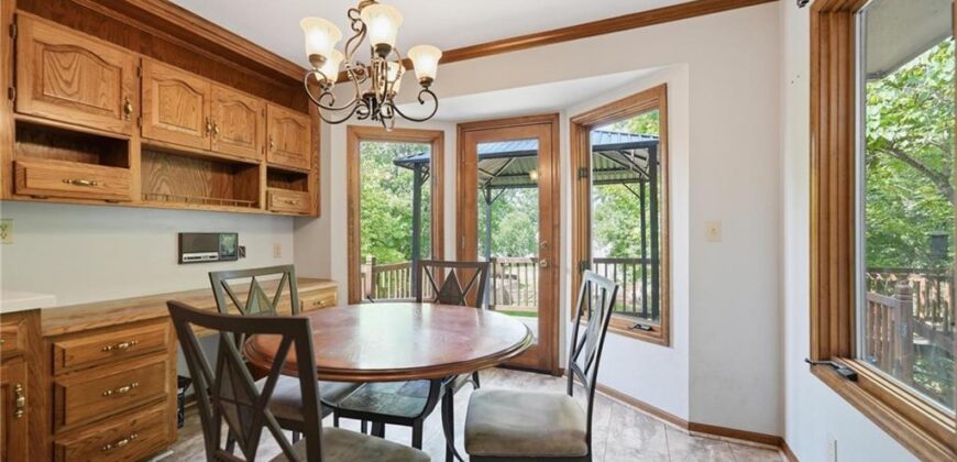 4100 NE SHADY LANE Drive, Gladstone, MO 64119