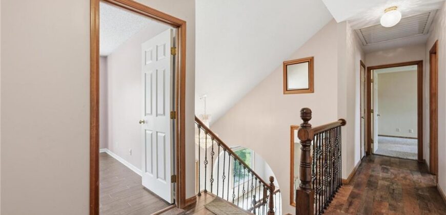 4100 NE SHADY LANE Drive, Gladstone, MO 64119