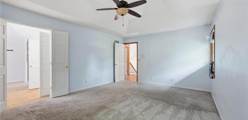4100 NE SHADY LANE Drive, Gladstone, MO 64119