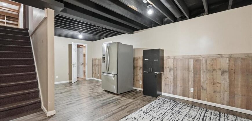 4100 NE SHADY LANE Drive, Gladstone, MO 64119