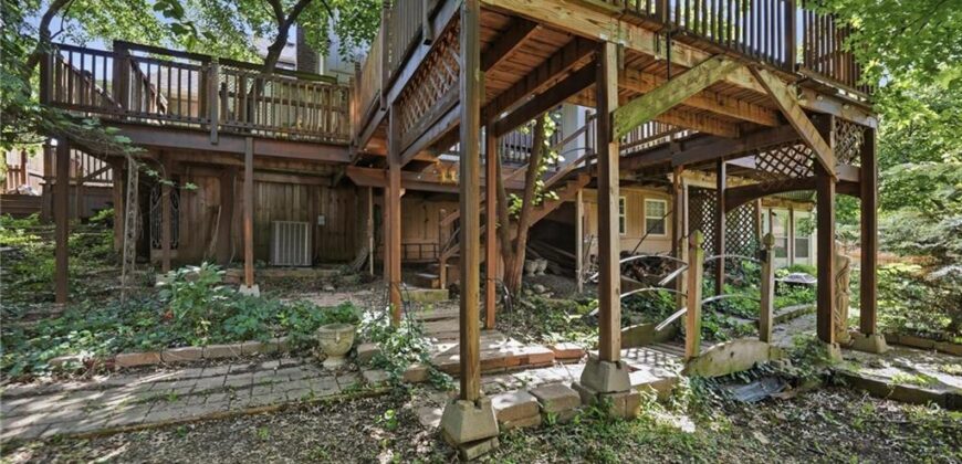 4100 NE SHADY LANE Drive, Gladstone, MO 64119