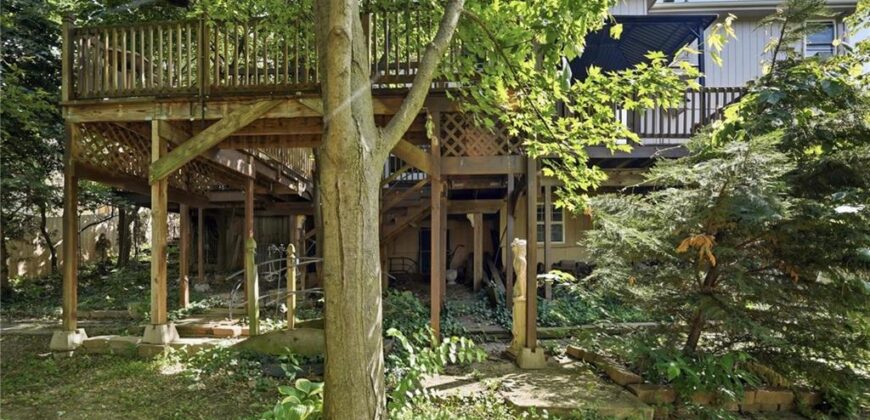 4100 NE SHADY LANE Drive, Gladstone, MO 64119