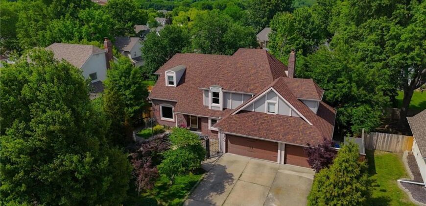 4100 NE SHADY LANE Drive, Gladstone, MO 64119
