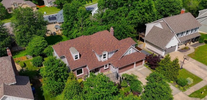 4100 NE SHADY LANE Drive, Gladstone, MO 64119