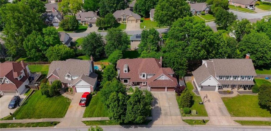 4100 NE SHADY LANE Drive, Gladstone, MO 64119