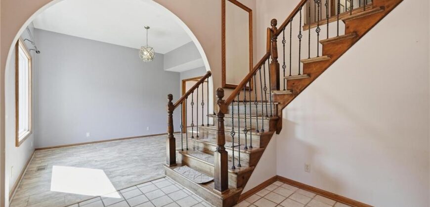4100 NE SHADY LANE Drive, Gladstone, MO 64119