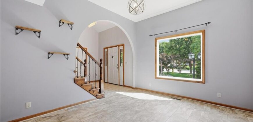 4100 NE SHADY LANE Drive, Gladstone, MO 64119