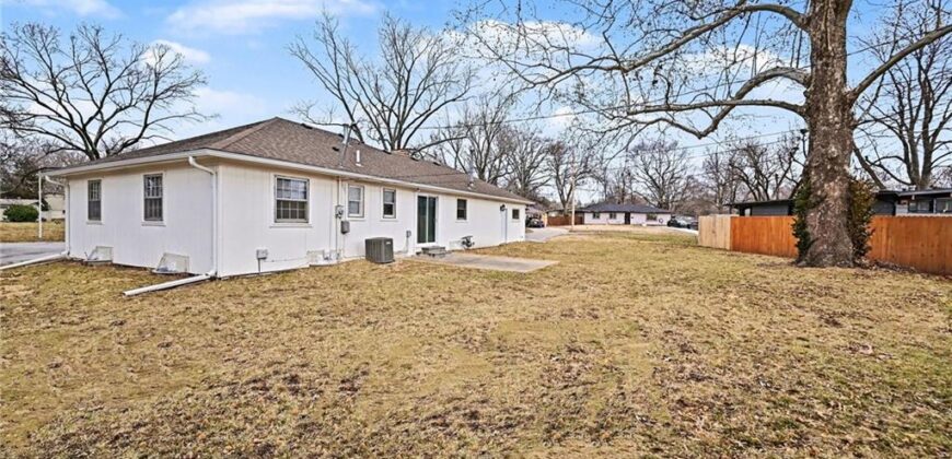 6017 N Howard Avenue, Gladstone, MO 64118