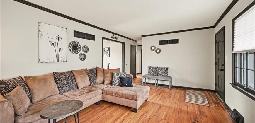 6017 N Howard Avenue, Gladstone, MO 64118