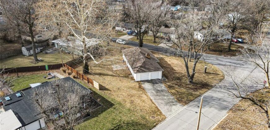 6017 N Howard Avenue, Gladstone, MO 64118