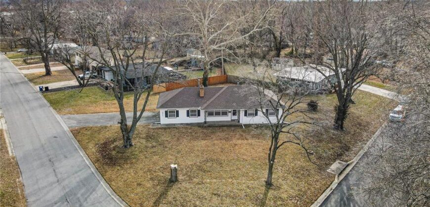 6017 N Howard Avenue, Gladstone, MO 64118