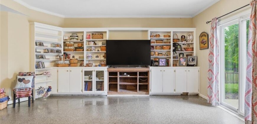 13025 WOODRIDGE Street, Platte City, MO 64079