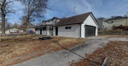 4859 NW Waukomis Drive, Northmoor, MO 64151
