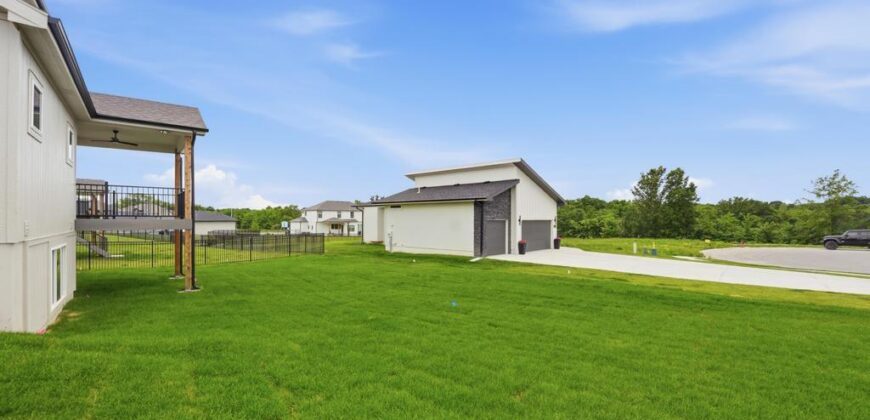 8415 NW 90th Street, Kansas City, MO 64153