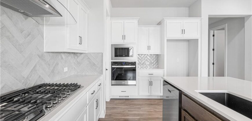1807 NW 104th Terrace, Kansas City, MO 64155