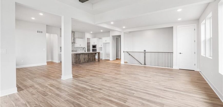 1807 NW 104th Terrace, Kansas City, MO 64155