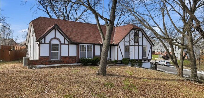 7922 N Northwood Road, Kansas City, MO 64151