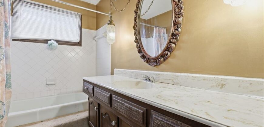 7922 N Northwood Road, Kansas City, MO 64151