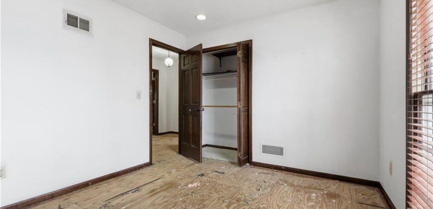 7922 N Northwood Road, Kansas City, MO 64151
