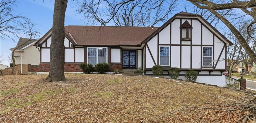 7922 N Northwood Road, Kansas City, MO 64151