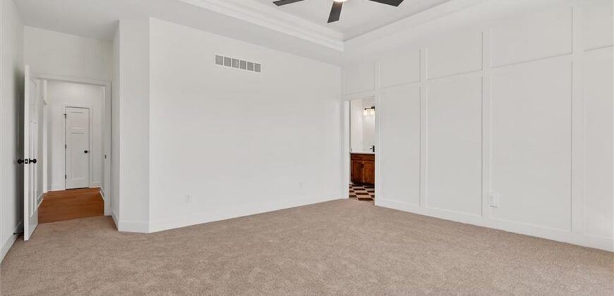 9619 Stockdale Road, Liberty, MO 64068