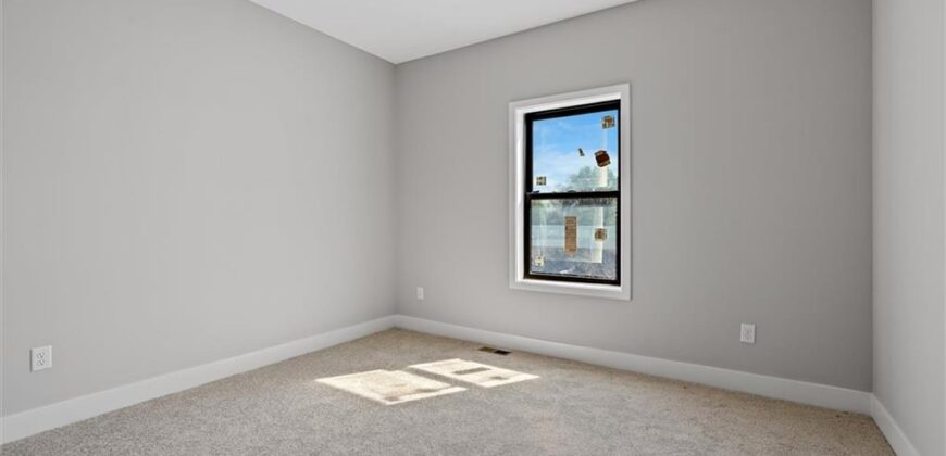 9901 Stockdale Road, Liberty, MO 64068