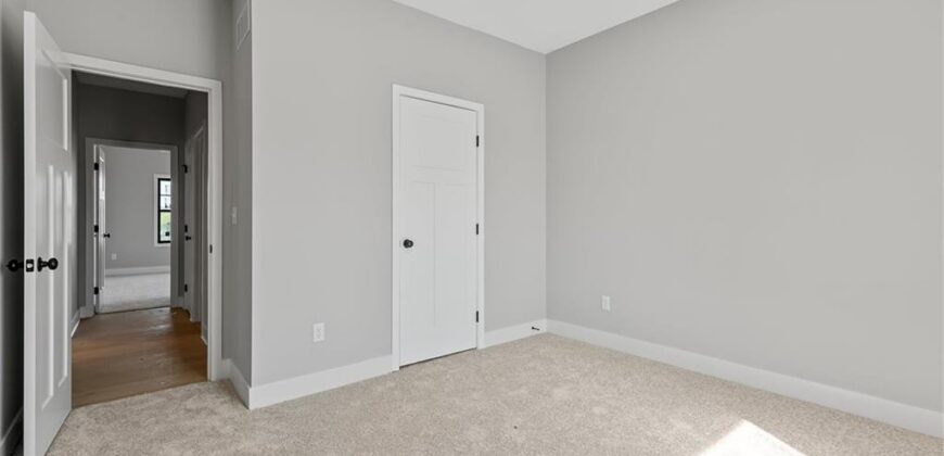 9901 Stockdale Road, Liberty, MO 64068