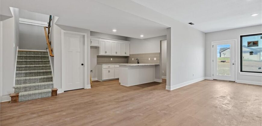 9901 Stockdale Road, Liberty, MO 64068