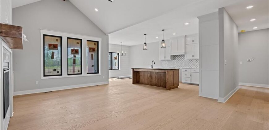 9901 Stockdale Road, Liberty, MO 64068