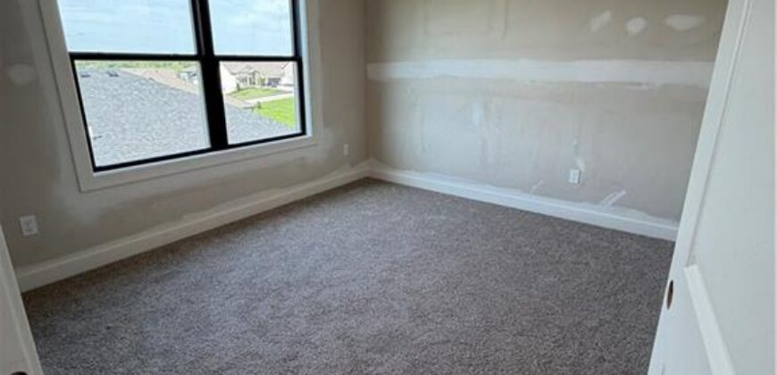 13630 Clover Court, Kearney, MO 64060